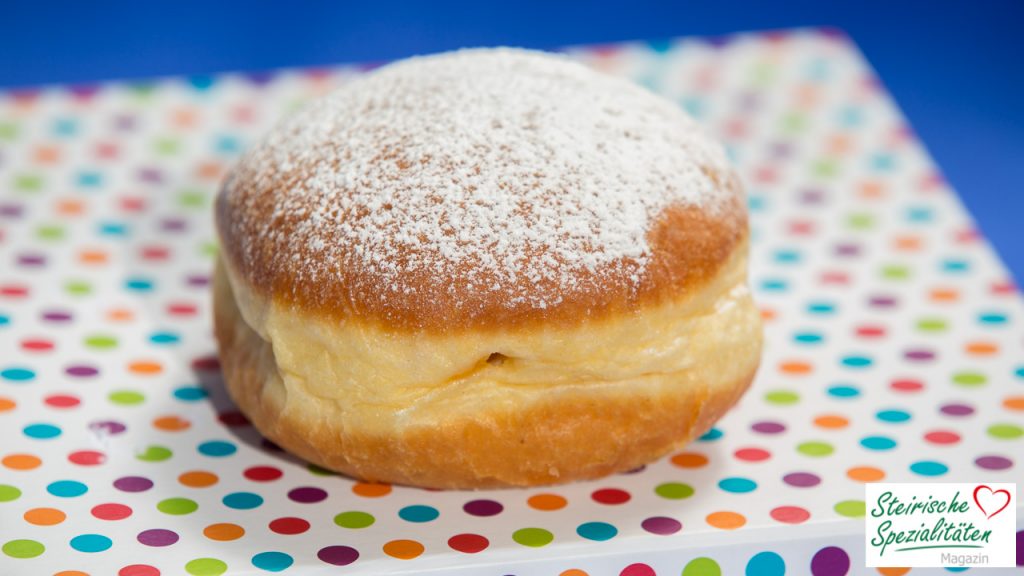 Faschingskrapfen: mit Marmelade gefüllte Krapfen - Rezept (+Video)