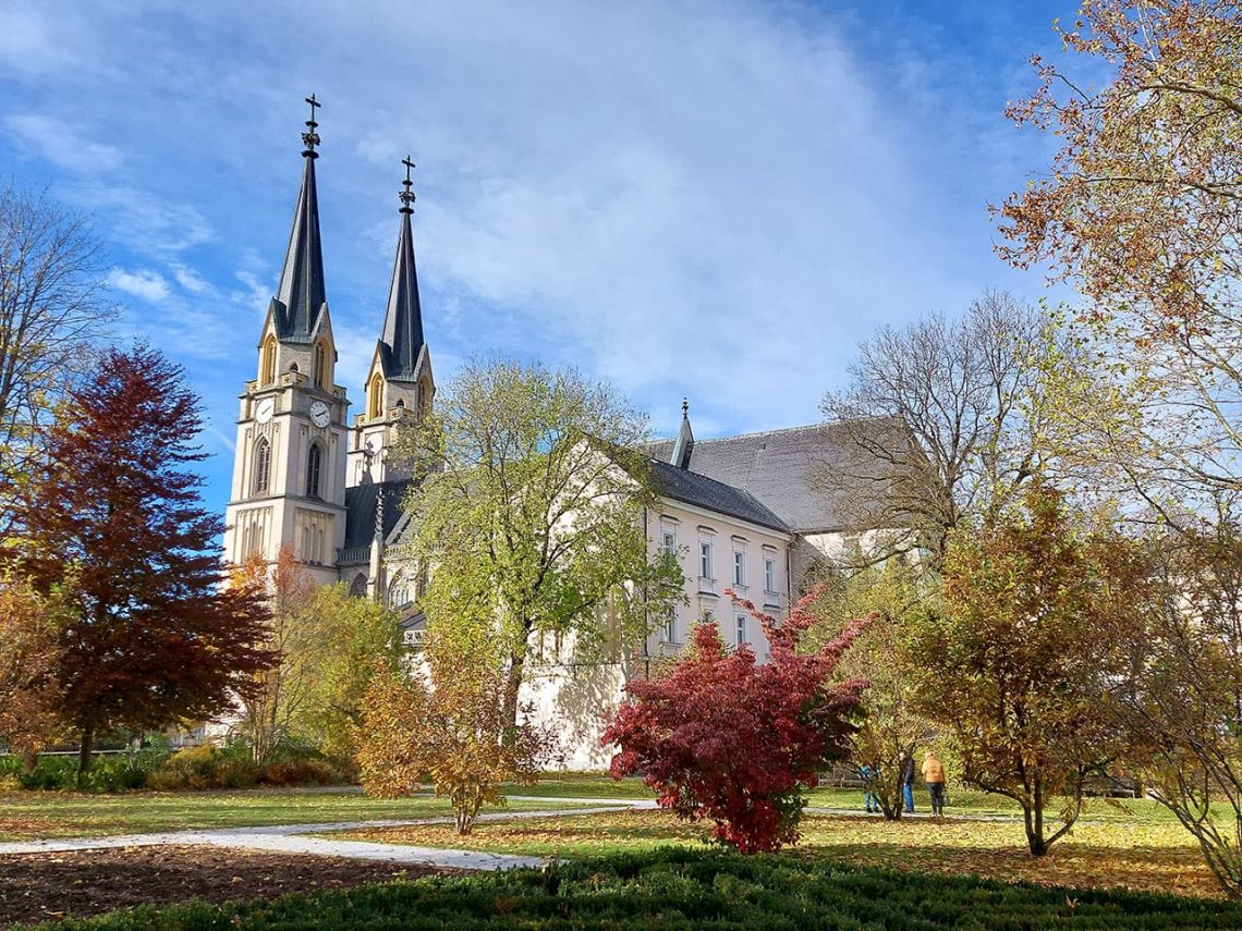 Stift Admont: Größte Klosterbibliothek Der Welt - Sehenswürdigkeiten