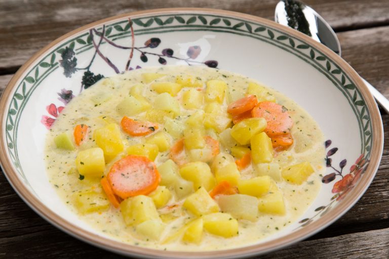 Gemüseeintopf mit Erdäpfel, Karotten &amp; Kohlrabi - zum Nachkochen